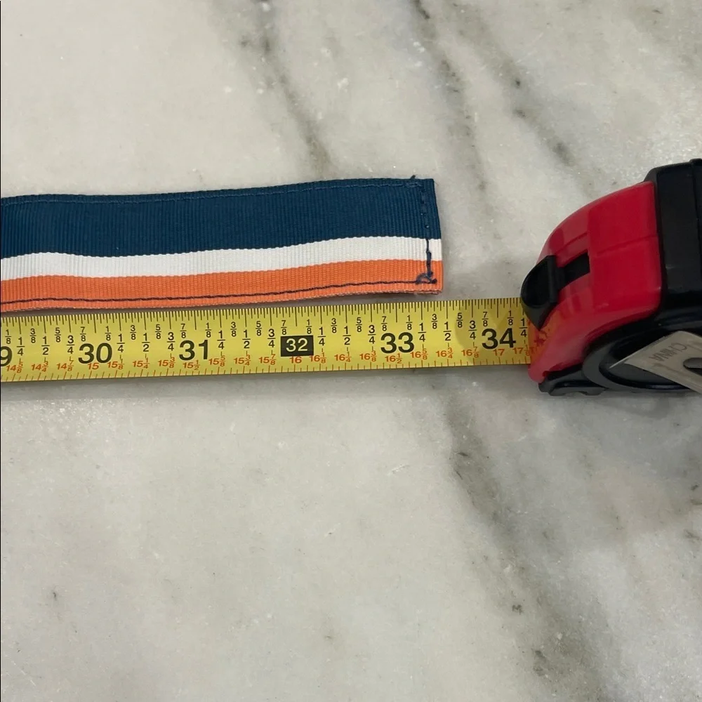 Vineyard Vines Kids M Blue and Orange belt 33.5